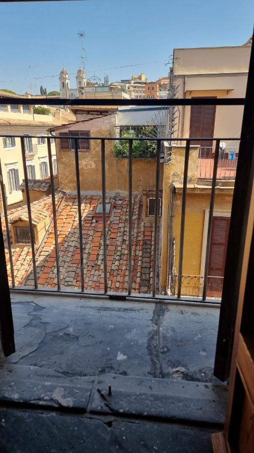 Romerooms Condotti Exteriér fotografie