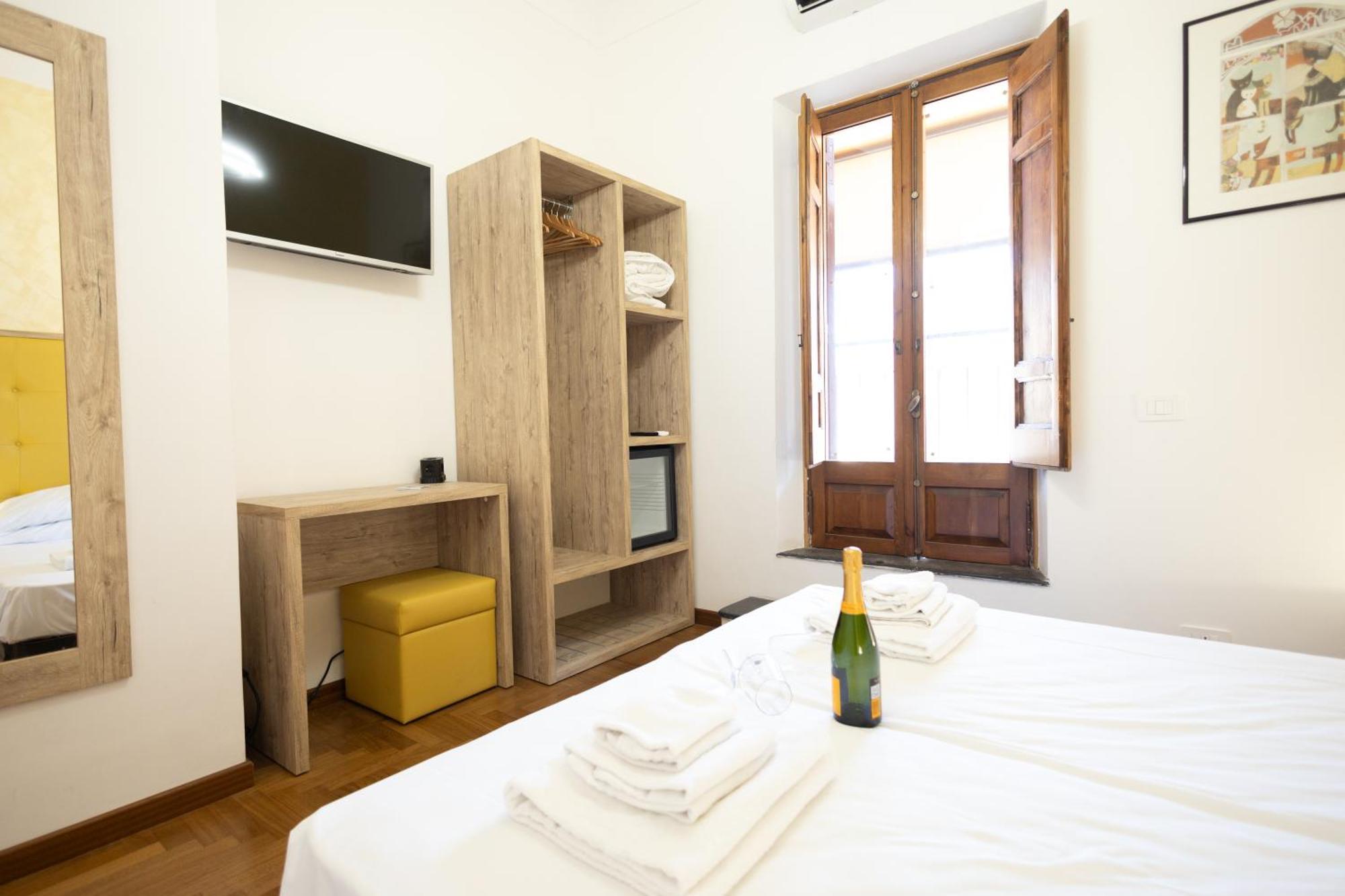 Romerooms Condotti Exteriér fotografie